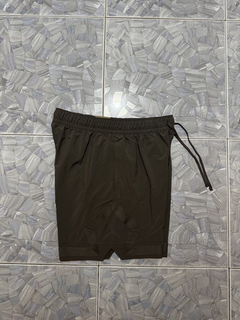 Jordan Diamond Short (Category: Activewear) located in Argao. Submitted by janmaning-0624l95 (Listing ID 1468818630, Image 2). Description: Jordan Diamond Short Available Size S and M Waist 28-34 Length 17 1,500 Pesos Location Argao Cebu .