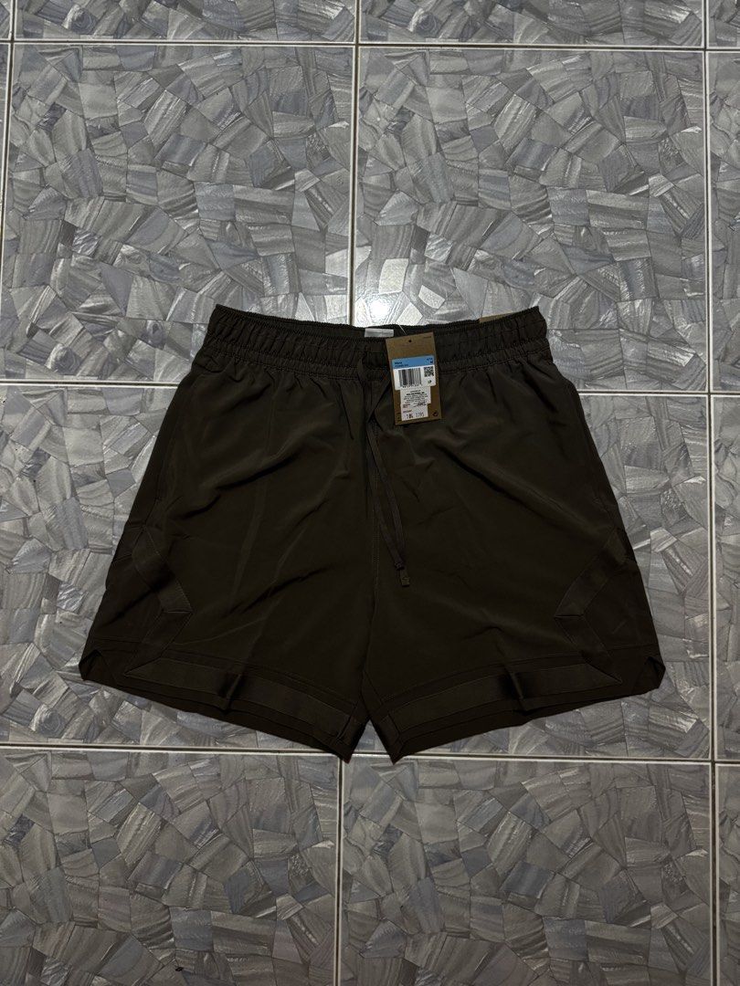 Jordan Diamond Short (Category: Activewear) located in Argao. Submitted by janmaning-0624l95 (Listing ID 1468818630, Image 3). Description: Jordan Diamond Short Available Size S and M Waist 28-34 Length 17 1,500 Pesos Location Argao Cebu .