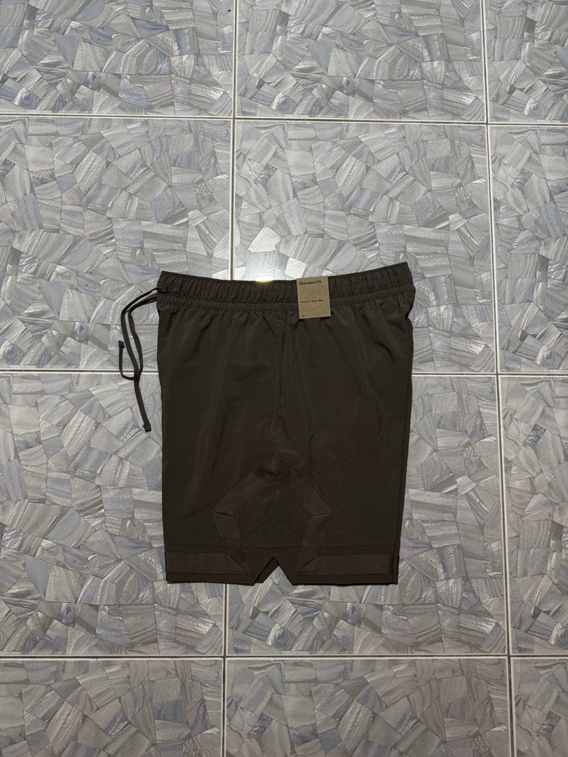 Jordan Diamond Short (Category: Activewear) located in Argao. Submitted by janmaning-0624l95 (Listing ID 1468818630, Image 1). Description: Jordan Diamond Short Available Size S and M Waist 28-34 Length 17 1,500 Pesos Location Argao Cebu .
