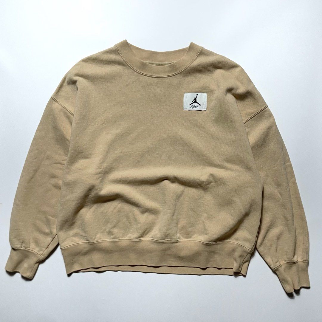 Jordan Flight Crewneck (Category: Coats, Jackets and Outerwear) located in Manila. Submitted by reviveclosetph (Listing ID 1468882999, Image 1). Description: Jordan Flight Oversized Crewneck XL / 23 x 24 Good as new Excellent Condition 9.5/10 700.