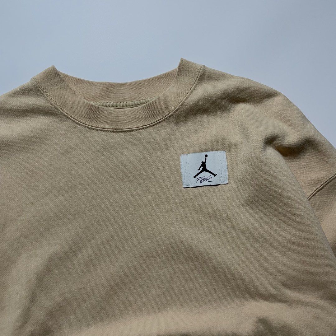 Jordan Flight Crewneck (Category: Coats, Jackets and Outerwear) located in Manila. Submitted by reviveclosetph (Listing ID 1468882999, Image 2). Description: Jordan Flight Oversized Crewneck XL / 23 x 24 Good as new Excellent Condition 9.5/10 700.