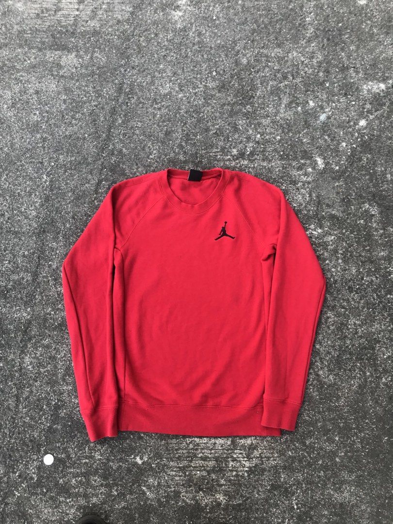 JORDAN SWEATSHIRT (Category: Tshirts & Polo Shirts ) located in Imus. Submitted by chararatzx. (Listing ID 1468878526, Image 1). Description: Condition Excellent as like new condition 10/10 Flawless/no issue Color rate 10/10 Dimes: 17-18width 27length.
