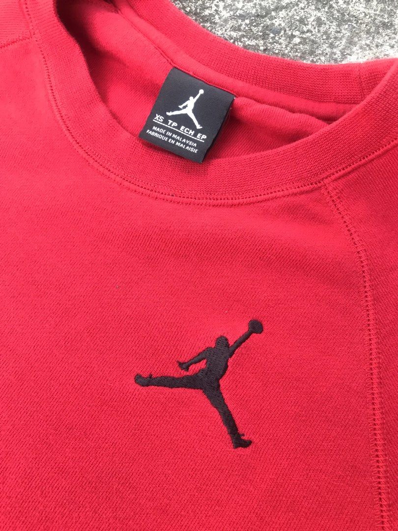 JORDAN SWEATSHIRT (Category: Tshirts & Polo Shirts ) located in Imus. Submitted by chararatzx. (Listing ID 1468878526, Image 3). Description: Condition Excellent as like new condition 10/10 Flawless/no issue Color rate 10/10 Dimes: 17-18width 27length.