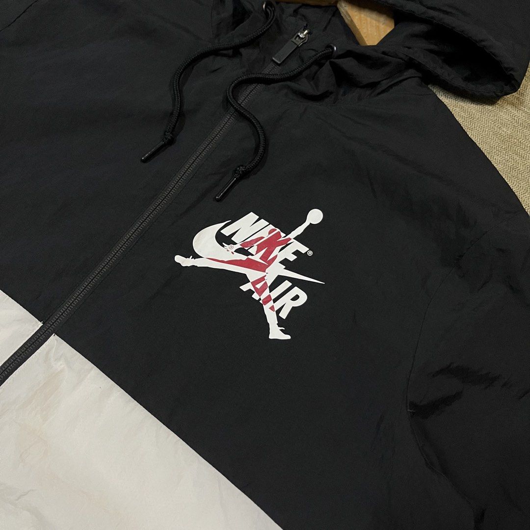 Jordan Windbreaker (Category: Coats, Jackets and Outerwear) located in Batangas. Submitted by reyr. (Listing ID 1468863017, Image 3). Description: Dimes: 23.5” width | 28” length Condition: Excellent Color rate: 9.5/10 Flaws: None.