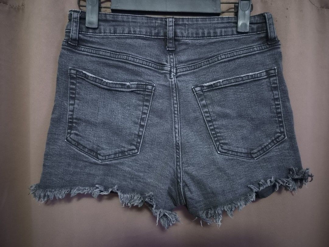 Justusa Denim Short 26 (Category: Shorts) located in Malolos. Submitted by aemcloset (Listing ID 1468856860, Image 2). Description: size 26 rise 10 length 12 semi stretch denim.