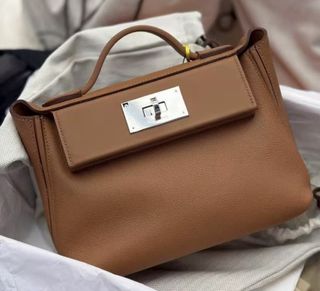 （分類：）位於 。 由 bellize.luxury 提交（商品編號 1468892735，圖片 1）。簡介： 。