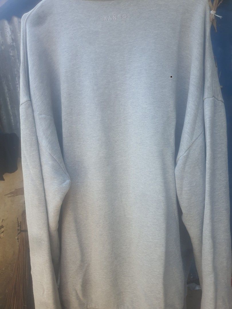 Kangol Sweatshirt (Category: Coats, Jackets and Outerwear) located in Butuan. Submitted by alovier1992 (Listing ID 1468750826, Image 2). Description: .