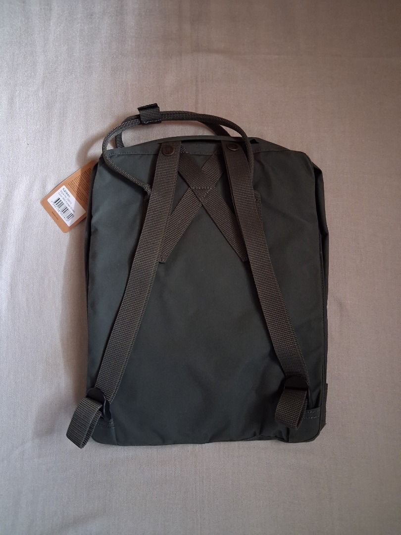 Kanken classic backpack (Category: Backpacks) located in Quezon City. Submitted by threeleggeddog (Listing ID 1468825715, Image 2). Description: brand new forest green color.