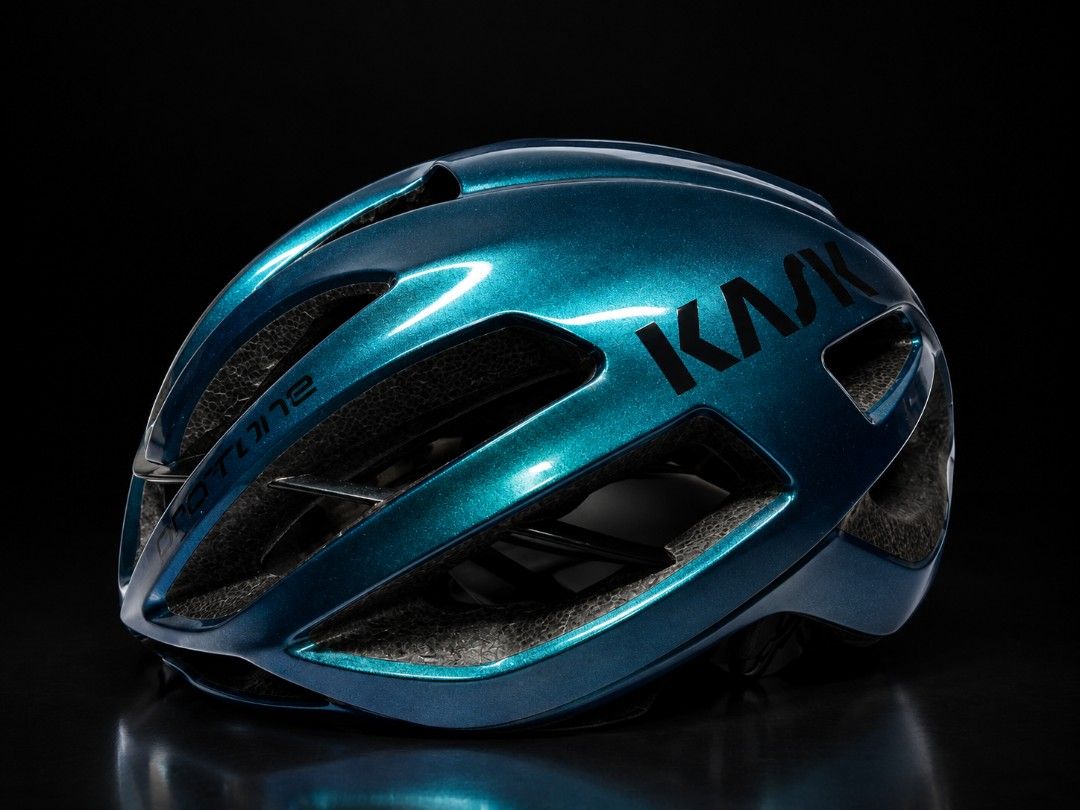 Kask Protone 2.0 Medium (Category: Bicycles) located in Bocaue. Submitted by jhnr_adri20 (Listing ID 1468919719, Image 2). Description: Size Medium 52-58cm Made in italy leather strap Complete pads can ship via lalamove or j&t buyer's expense no to cod/cop.