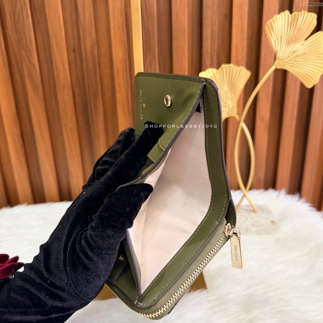Kate spade (Category: Wallets & Card holders) located in Masantol. Submitted by shopforlessbyjoyg (Listing ID 1468726882, Image 3). Description: 𝗦𝗲𝗹𝗹𝗶𝗻𝗴 𝗹𝗼𝘄 𝗻𝗼 𝘁𝗮𝗴💫 ɢᴇᴛ ʏᴏᴜʀ’s ɴᴏᴡ‼️ 𝟸,𝟹𝟿𝟶 + sf Brandnew / Original 💯 🧿 @shop_forlessbyjoyg 🧿🪬 is not associated or affiliated with any of the brands featured.. all trademarks and copyrights reserved to the original brand holders 🧿.