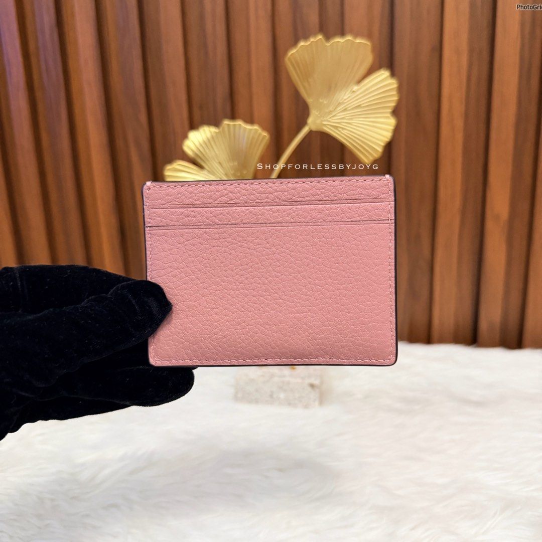 Kate spade (Category: Wallets & Card holders) located in Masantol. Submitted by shopforlessbyjoyg (Listing ID 1468728058, Image 2). Description: 𝔸𝕍𝔸𝕀𝕃𝔸𝔹𝕃𝔼💫 𝗞𝗮𝘁𝗲 𝘀𝗽𝗮𝗱𝗲 ɢᴇᴛ ʏᴏᴜʀ’s ɴᴏᴡ‼️ 𝟷,𝟸𝟻𝟶 + sf Brandnew / Original 💯 No inclusions, thus selling low 🧿 @shop_forlessbyjoyg 🧿🪬 is not associated or affiliated with any of the brands featured.. all trademarks and copyrights reserved to the original brand holders 🧿.