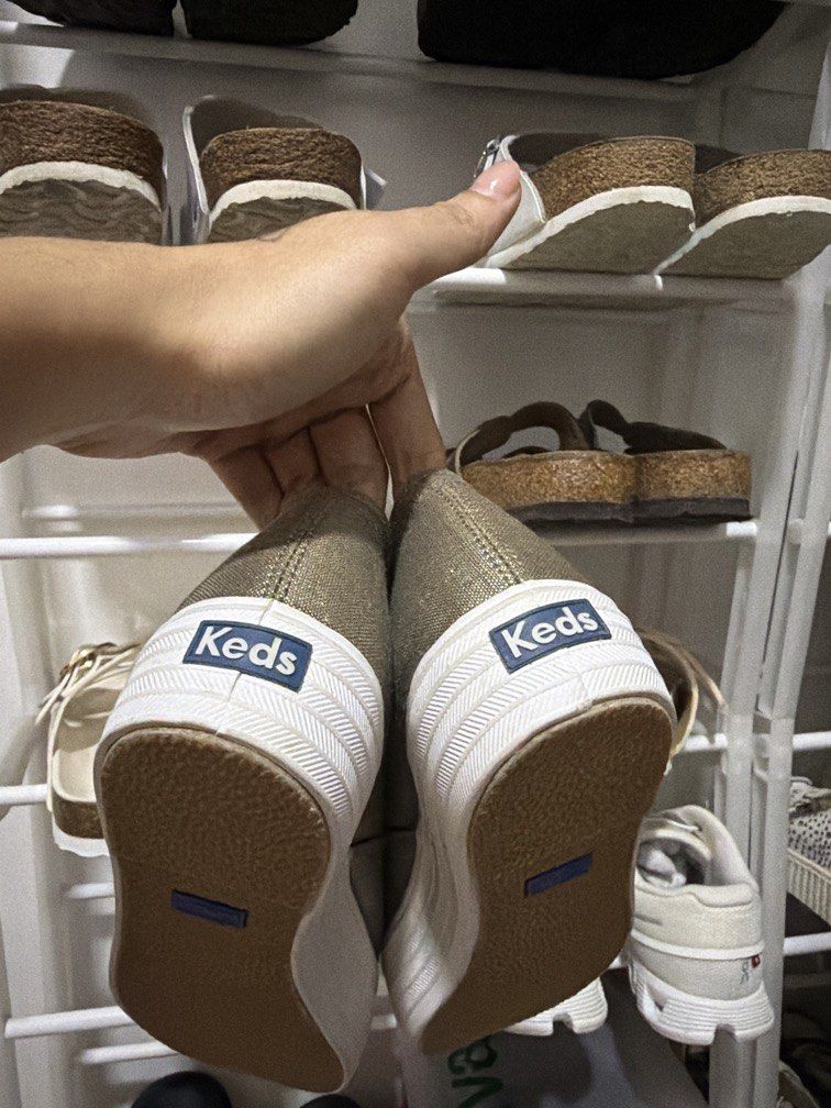 Keds (Category: Shoe inserts) located in Rizal. Submitted by rashamd (Listing ID 1468792941, Image 3). Description: 📌OG.