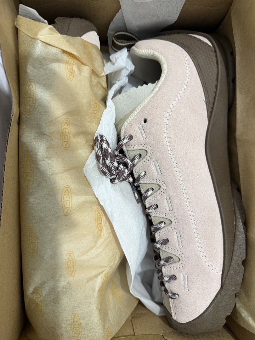 Keen jasper (Category: Sneakers) located in Manila. Submitted by acruzzzz (Listing ID 1468778889, Image 2). Description: Brandnew gift from a friend (wrong size) .