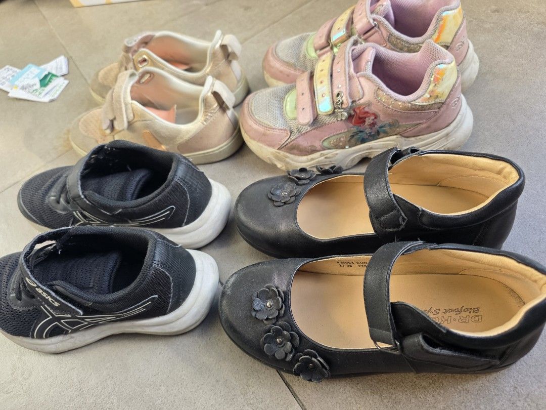 Kids Shoes (Category: Babies & Kids Fashion) located in Santo Tomas. Submitted by kendra_04 (Listing ID 1468925546, Image 3). Description: take all only can fit 8-9 yrs old.