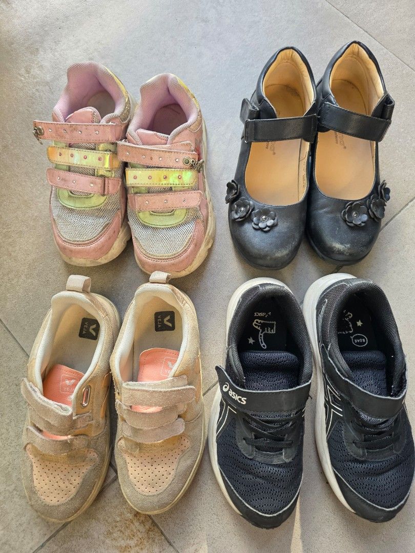 Kids Shoes (Category: Babies & Kids Fashion) located in Santo Tomas. Submitted by kendra_04 (Listing ID 1468925546, Image 1). Description: take all only can fit 8-9 yrs old.