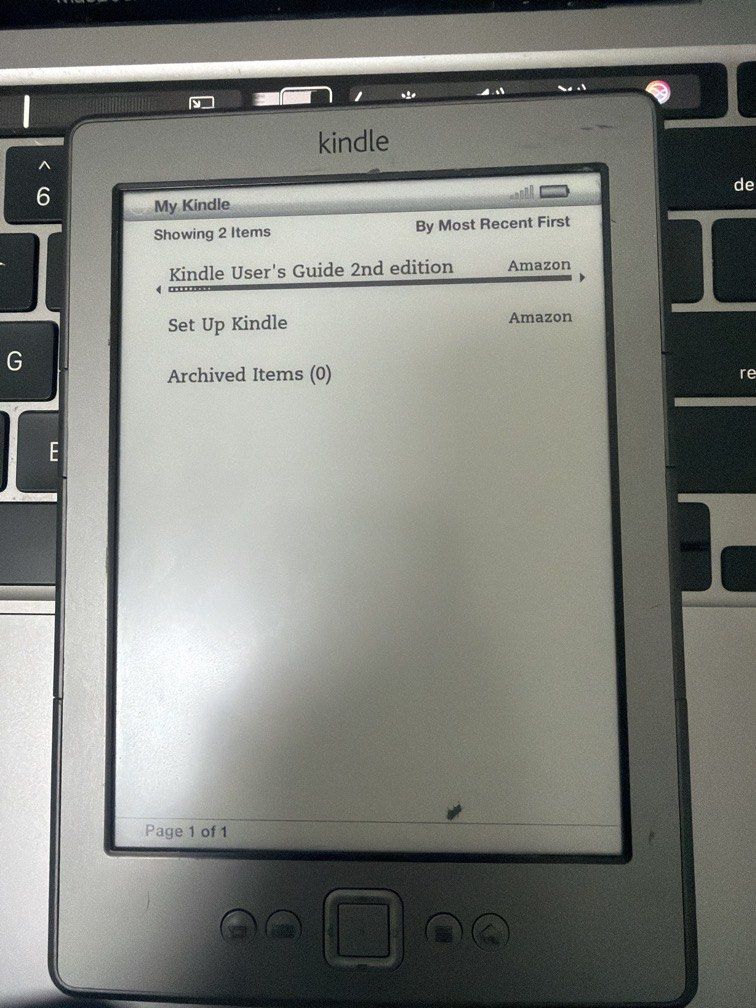 Kindle e reader （分類：電子書閱讀器）位於 Hong Kong。 由 l0kkkkkkkky 提交（商品編號 1468924724，圖片 1）。簡介： 有黑點 1467mb free。