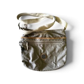 (Category: ) located in . Submitted by Vault4Fashion (Listing ID 1468743126, Image 1). Description: .