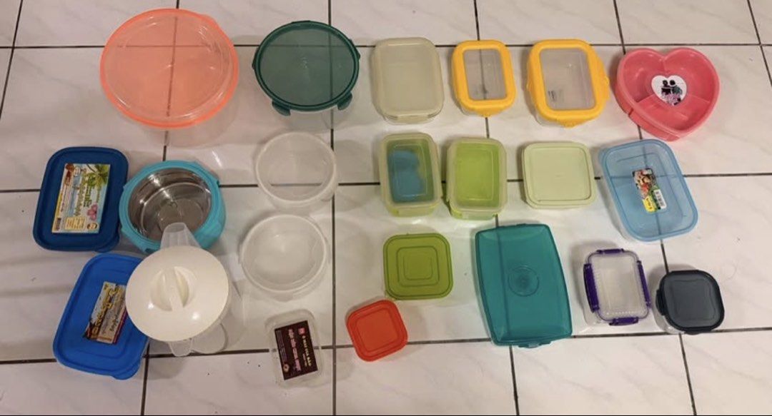 kitchenware bundle (Category: Cookware & Accessories) located in Kuala Lumpur. Submitted by mabelsoe_23 (Listing ID 1468745119, Image 3). Description: - All-in-one kitchen bundle: Includes plastic basins, colanders, stainless steel bowls, ceramic plates, bowls, food storage containers, and utensils in a holder - Variety of colors: Features charming blue, pink, green, and white pieces - Perfect for new homeowners: An essential set to easily set up