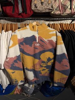 (Category: ) located in . Submitted by thefelicitythriftwear (Listing ID 1468853030, Image 1). Description: .