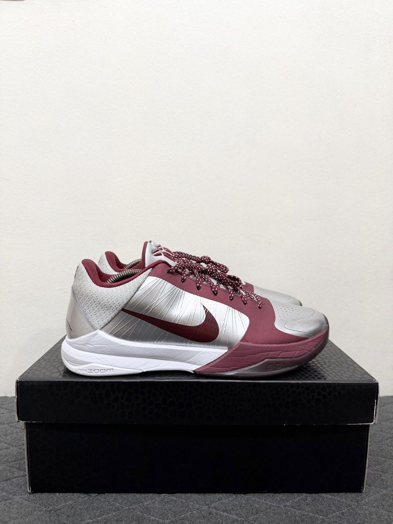 KOBE 5 LOWER MERION Size 10.5 (Category: Sneakers) located in Paranaque City. Submitted by tellemkicks (Listing ID 1468804224, Image 1). Description: for sale or trade kobe 5 lower merion size 10.5 used twice with box ₱13,995 only! PARAÑAQUE LOCATION 📍.