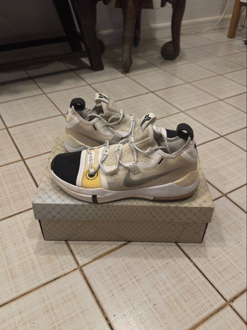 Kobe AD ( Yin Yang ) (Category: Casual Shoes) located in Manila. Submitted by paposnkr (Listing ID 1468866139, Image 2). Description: Bought for 8k used it then I got new soles and that costed 2k for a pair Has original Titan Bought receipt .