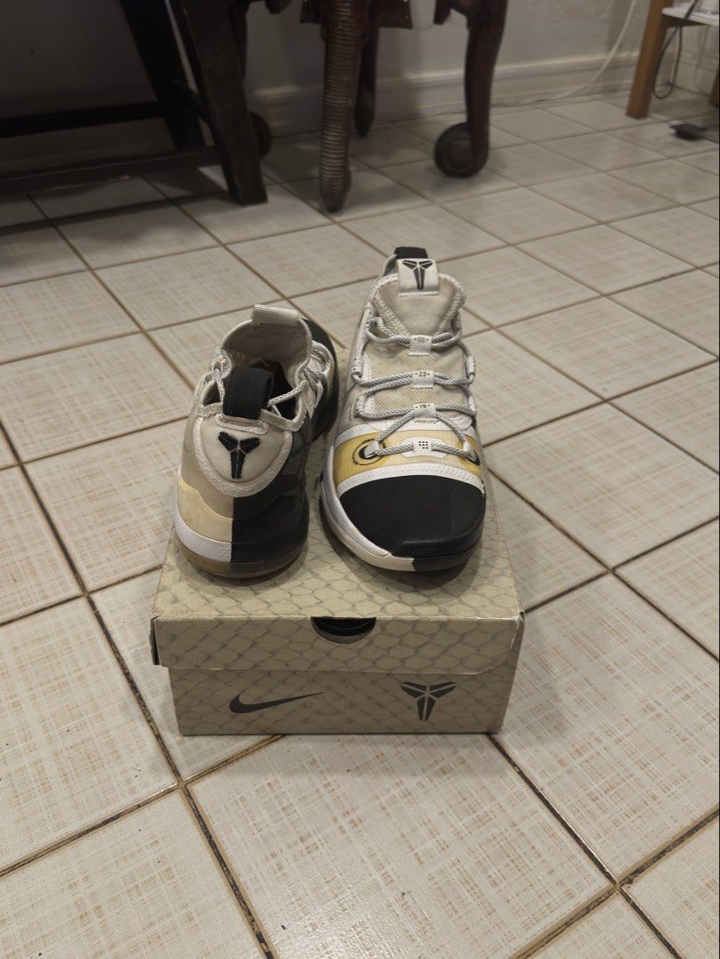 Kobe AD ( Yin Yang ) (Category: Casual Shoes) located in Manila. Submitted by paposnkr (Listing ID 1468866139, Image 3). Description: Bought for 8k used it then I got new soles and that costed 2k for a pair Has original Titan Bought receipt .