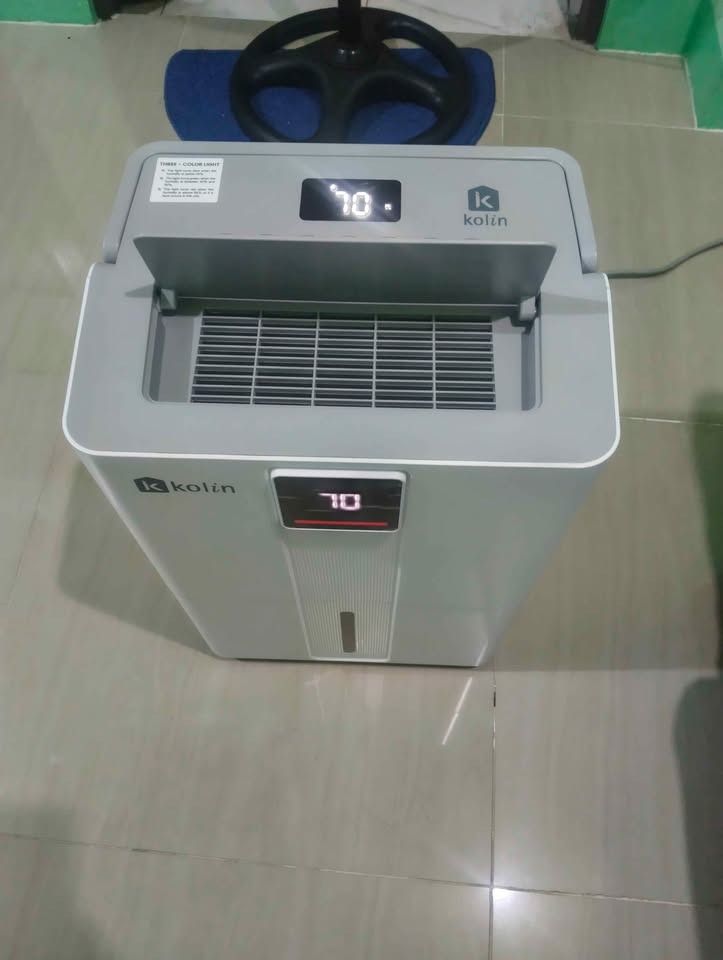 Kolin DEHUMIDIFIER MODEL KD-30L410 (Category: Medical Supplies & Tools) located in Cabuyao City. Submitted by e-v-e-l-y-n (Listing ID 1468730287, Image 3). Description: Kolin DEHUMIDIFIER MODEL KD-30L410 nabili ng august 22 , 2026 almost 2mo. lang nagamit RFS Hindi na ginagamit under warranty pa ng kolin original price : 13,500 down to 8,500 no carton naitapon na. pm na lang po.