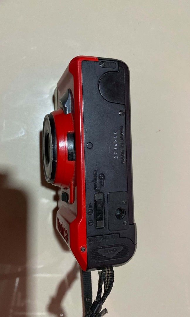 KONICA MT-7 ( MULTI-7 IN JAPAN (Category: Cameras) located in Manila. Submitted by minnie707 (Listing ID 1468808302, Image 2). Description: Up for sale is the classic Konica MT-7, a highly reliable and incredibly simple 35mm point-and-shoot film camera released in 1986. If you are looking for that authentic, nostalgic 80s film aesthetic without dealing with complicated settings, this is the perfect camera for you. It is excellent for beginners, s