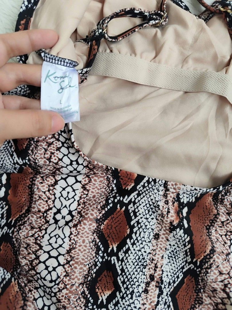 (L) Kona Sol Swimsuit (Category: Bikinis & Swimsuits) located in Paranaque City. Submitted by sl_shop05 (Listing ID 1468725745, Image 3). Description: 🌻Like New🌻 🌼Brand: KONA SOL ➡️Padded ✨Size: Large ❎𝑨𝒍𝒍 𝒊𝒕𝒆𝒎𝒔 𝒂𝒓𝒆 𝑷𝑹𝑬𝑳𝑶𝑽𝑬𝑫 𝒊𝒏 𝑮𝒐𝒐𝒅 𝑪𝒐𝒏𝒅𝒊𝒕𝒊𝒐𝒏 ❎𝑷𝒍𝒆𝒂𝒔𝒆 𝒅𝒐 𝒎𝒂𝒏𝒂𝒈𝒆 𝒚𝒐𝒖𝒓 𝒆𝒙𝒑𝒆𝒄𝒕𝒂𝒕𝒊𝒐𝒏𝒔. ❎𝑾𝑨𝑺𝑯 𝒃𝒆𝒇𝒐𝒓𝒆 𝑼𝑺𝑬‼️ ❎𝑩𝑼𝒀 𝒂𝒕 𝒚𝒐𝒖𝒓 𝒐𝒘𝒏 𝒓𝒊𝒔𝒌‼️ ❎𝑵𝑶 𝑹𝑬𝑻𝑼𝑹𝑵, 𝑵𝑶 𝑬𝑿𝑪