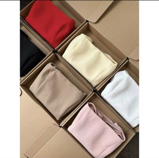 (Category: ) located in . Submitted by xoxoloveclothing (Listing ID 1468829235, Image 1). Description: .