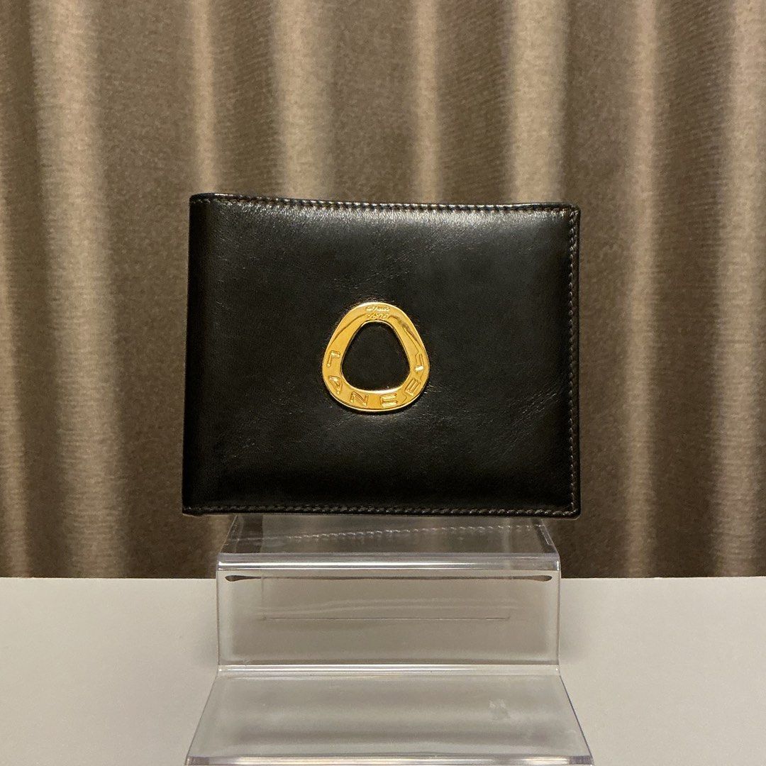 Lancel leather bifold wallet (Category: Wallets & Card Holders) located in Quezon City. Submitted by hintstreet (Listing ID 1468713386, Image 1). Description: .