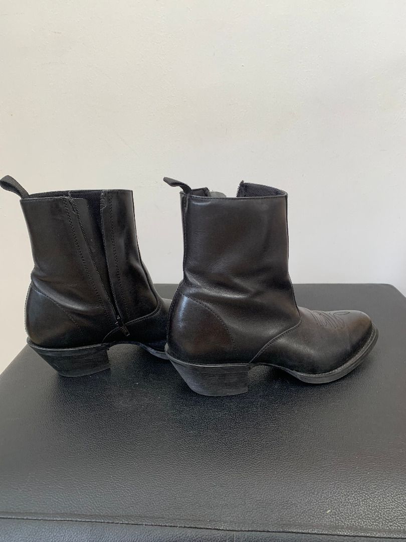 Laredo Fletcher Western Boots (Category: Boots) located in Paranaque City. Submitted by bulldogdad (Listing ID 1468785726, Image 3). Description: - Color: Black - 100% Leather - Cowboy Heel - Side Zips - Removable Orthotic Insoles.