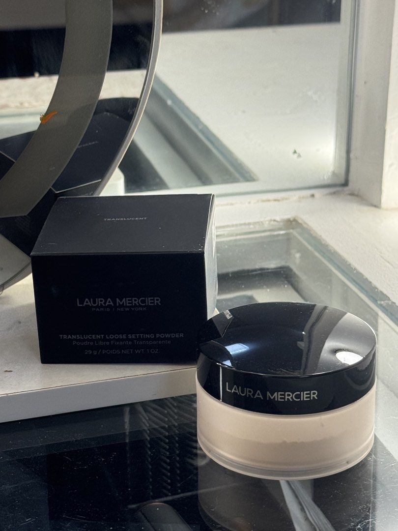 Laura Mercier Loose Setting Powder in Translucent (Category: Makeup) located in Calamba. Submitted by shop.ysha (Listing ID 1468813555, Image 1). Description: one of the best loose powders in the market ! 💯 50% full ! perfect for those who want to try it first before buying 🫶🏼✨ comes with box ! what you see is what you get ! bought for ₱1800+++ selling low ! such a steal 💯 hygienic as you can only get what you need to use ! ‼️ all items are a