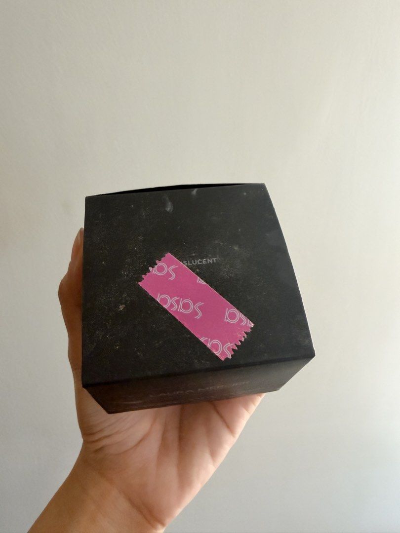 Laura mercier powder (Category: Makeup) located in Quezon City. Submitted by destashingmycloset (Listing ID 1468743956, Image 2). Description: .