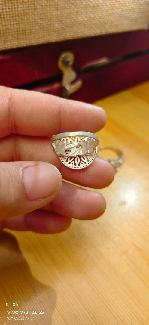 legit 926 size 6 ring (Category: Rings) located in Hermosa. Submitted by goldenstorm.a84bb9 (Listing ID 1468799476, Image 3). Description: .
