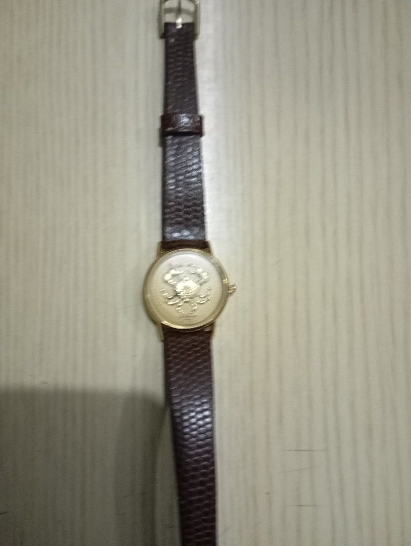 Les bergues Swiss quartz (Category: Women's Watches) located in Las Pinas. Submitted by quick_deals_great_finds2 (Listing ID 1468830874, Image 3). Description: Small size 20mm Swiss quartz Cancer zodiac sign Good working condition with battery.