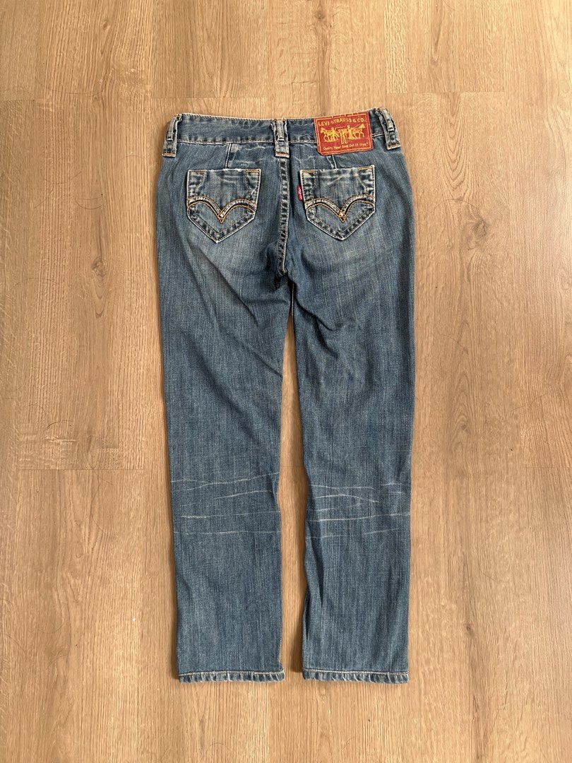 Levis 2006 Jeans (Category: Jeans) located in Angeles City. Submitted by mark.happenss (Listing ID 1468783142, Image 1). Description: Vintage Levis 2006 Jeans, Y2K Low Rise Jeans Waist: 28 Length: 34 Thigh: 9 Hem: 7 .