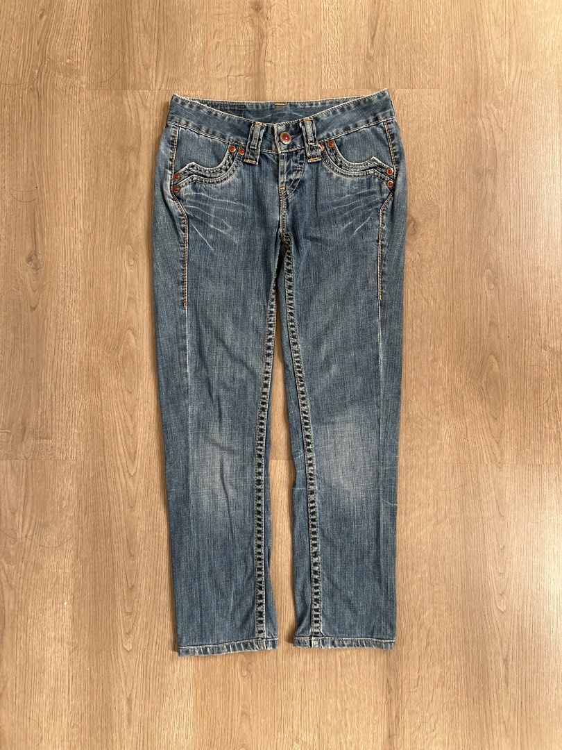 Levis 2006 Jeans (Category: Jeans) located in Angeles City. Submitted by mark.happenss (Listing ID 1468783142, Image 3). Description: Vintage Levis 2006 Jeans, Y2K Low Rise Jeans Waist: 28 Length: 34 Thigh: 9 Hem: 7 .