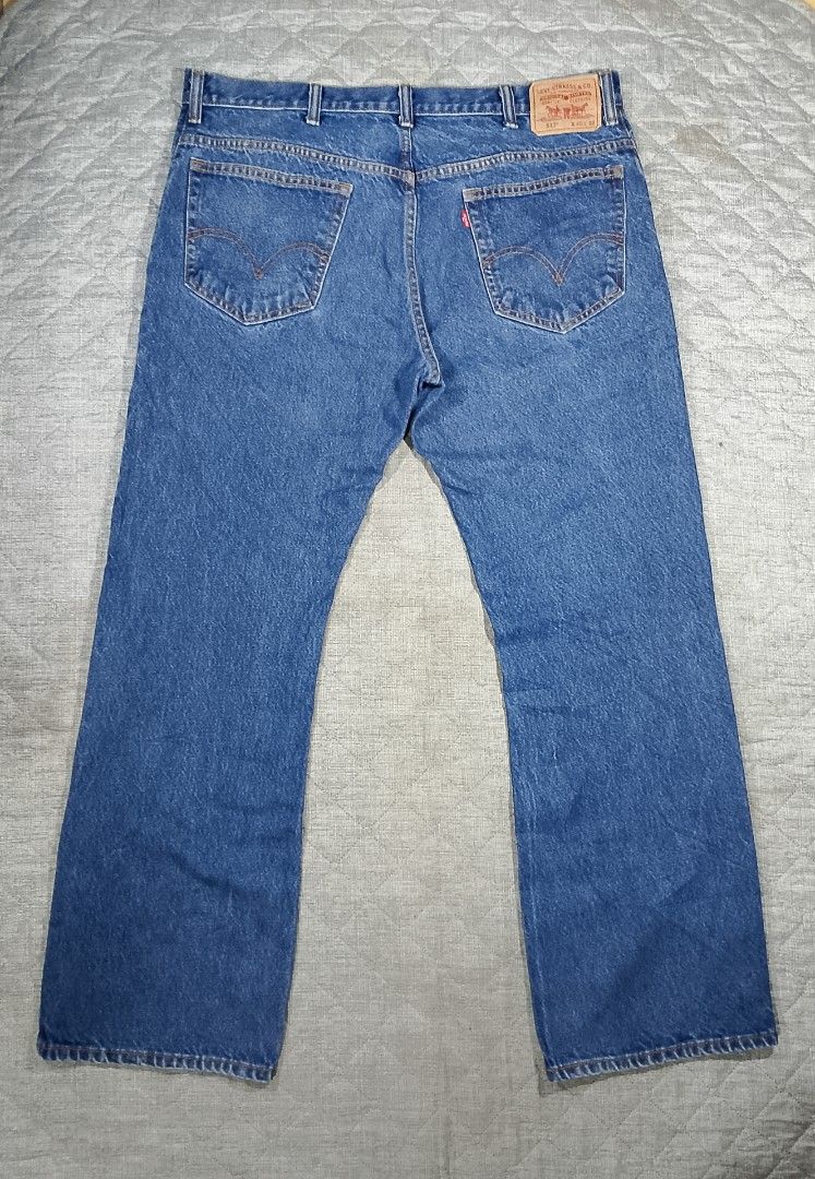 Levi's 517 boot cut size 40 (Category: Jeans) located in Cadiz. Submitted by comradstuff (Listing ID 1468930262, Image 2). Description: Levi's black 550 size 40 waist 40-41" length 44".