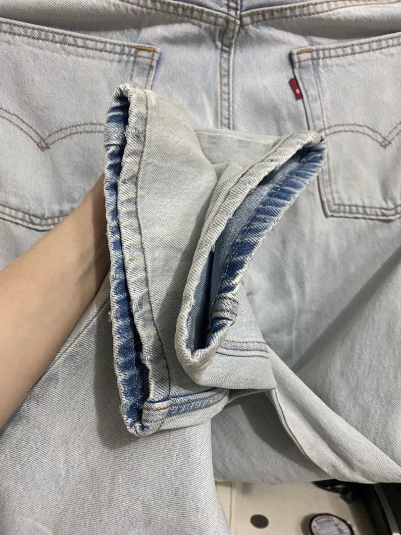 Levis 555 '96 relaxed fit straight (Category: Jeans) located in Santa Maria. Submitted by jordangail (Listing ID 1468764110, Image 3). Description: Levis 555 '96 relaxed fit straight W30 L32 30-31x40 Hem 8 Excellent No issue Mine na Gcash Jnt God bless.
