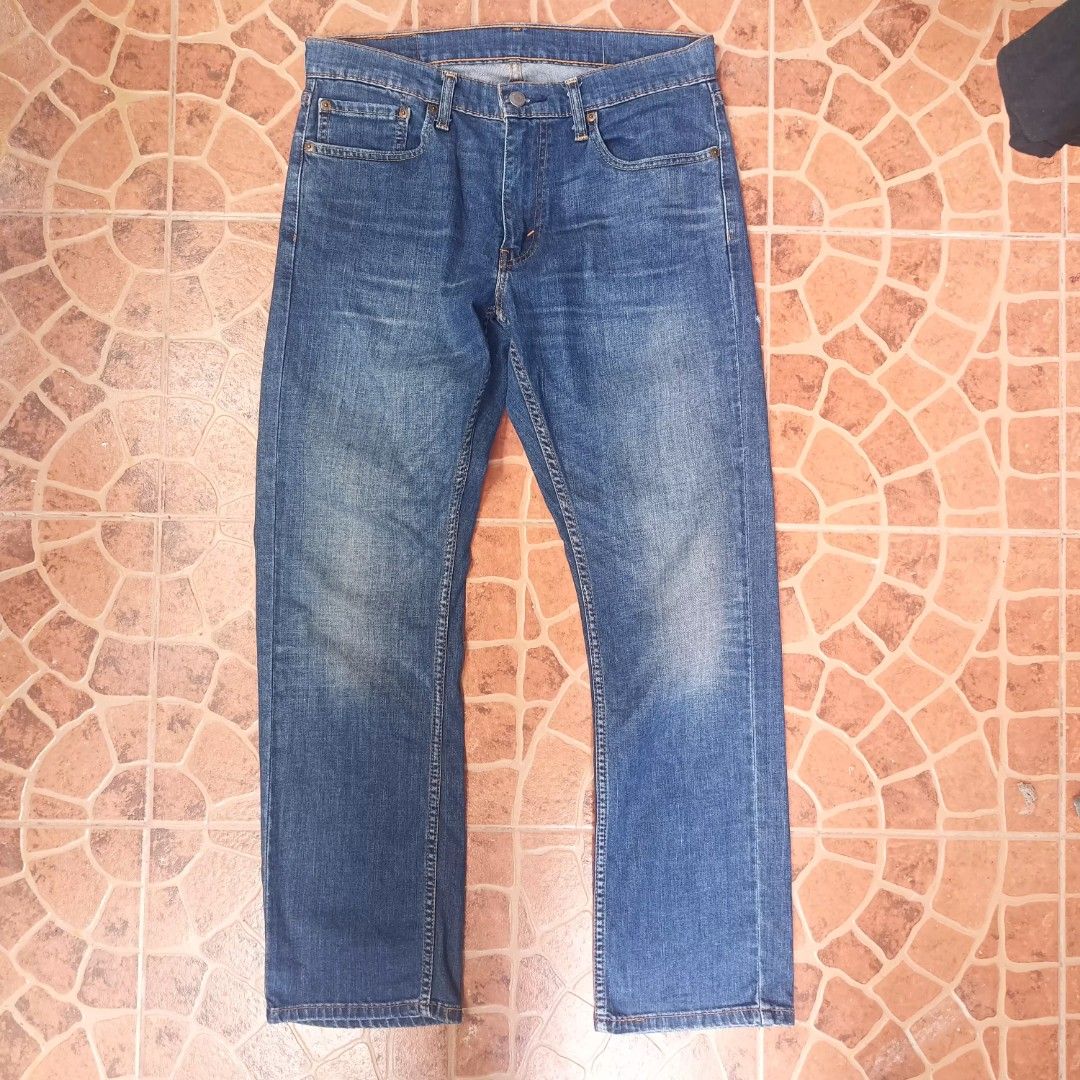 Levi's 559 Relaxed Straight Jeans (Category: Jeans) located in Caloocan City. Submitted by jamesmiguelgggg (Listing ID 1468604402, Image 1). Description: Levi's 559 Relaxed Straight Jeans Dimensions: Waistline: 32 inches Thigh: 12.5 inches Length: 40 inches Leg opening: 8 inches Issue/s: small hole sa left side ng thigh Condition: Excellent Mine: ₱800 + shipping fee GCash Payment only (PAYMENT FIRST) Courier: J&T or Lalamove Color may vary due to