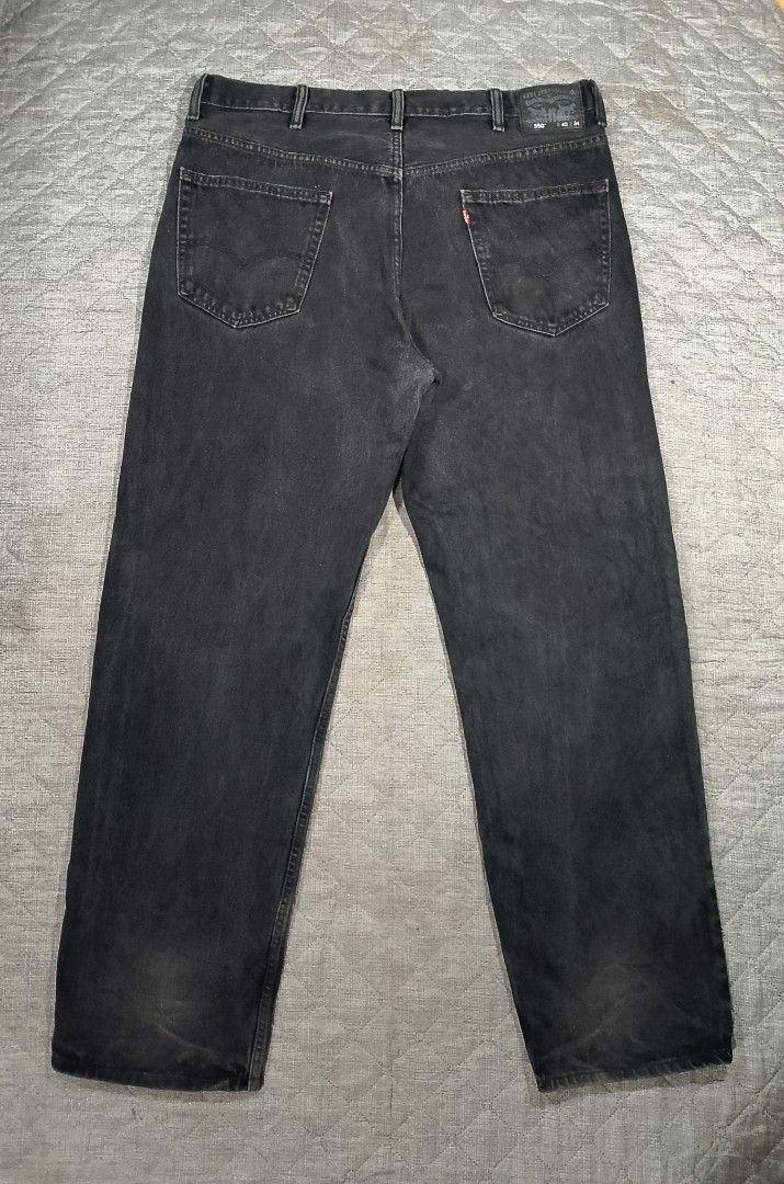 Levi's black 550 size 40 (Category: Jeans) located in Cadiz. Submitted by comradstuff (Listing ID 1468930146, Image 2). Description: Levi's black 550 size 40 waist 40-41" length 46".