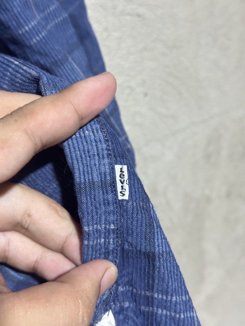 Levis checked long-sleeve button-down (Category: Tshirts & Polo Shirts ) located in Ozamiz City. Submitted by quick_done_deals (Listing ID 1468870263, Image 3). Description: 🛒 ** Levis checked long-sleeve button-down** 💯 Excellent Condition 📐 Dimes: L26xW20 (M) 🔍 Issue: None 🎨 Color Rate: 9.5 / 10.