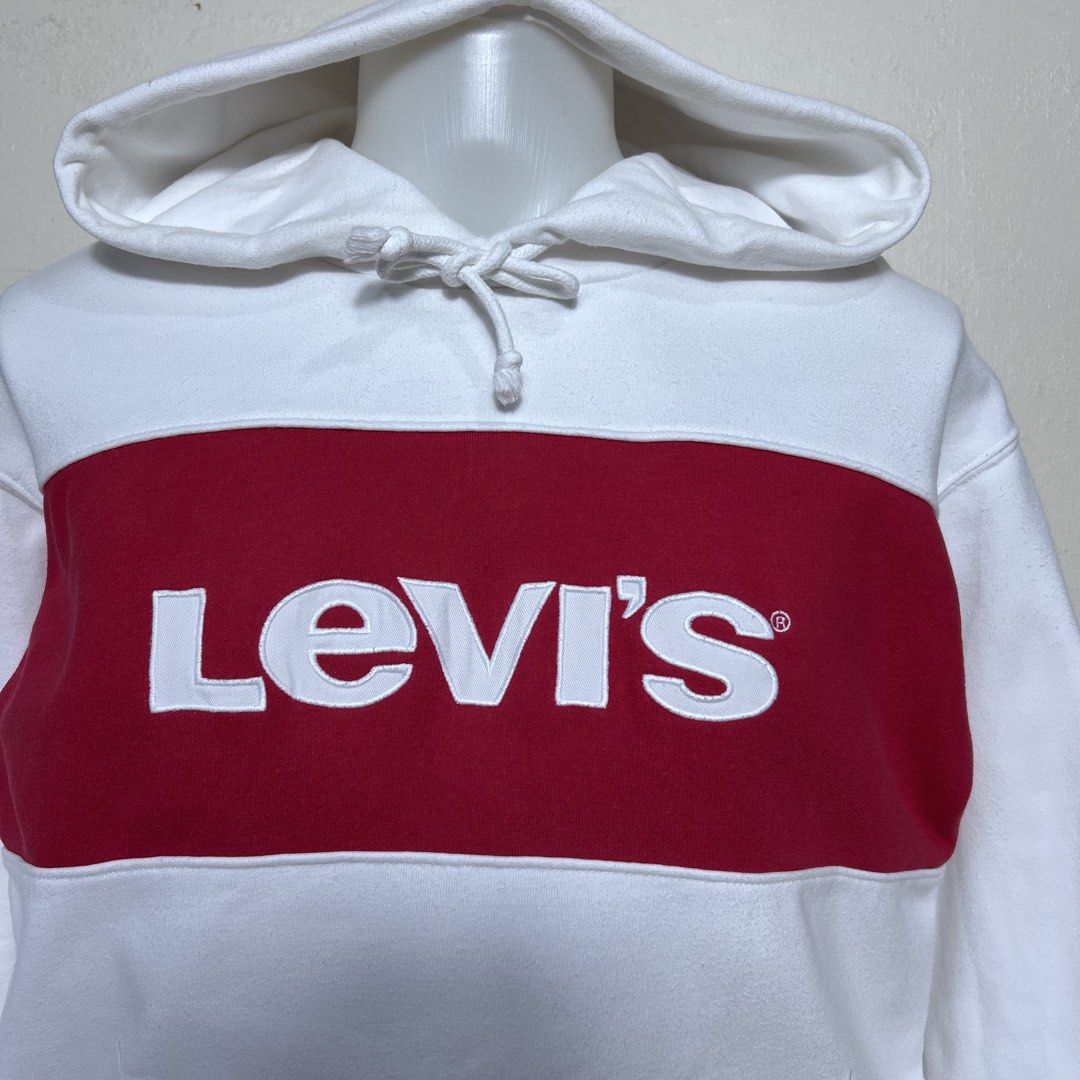 LEVI’S COLORBLOCK HOODIE (Category: Hoodies) located in Dipolog. Submitted by edthrfts (Listing ID 1468899035, Image 2). Description: ✅ ALREADY WASHED AND SANITIZED 📐Width: 22 📐Length: 26.5 📐Sleeve length: 30 Condition: 9.8/10 Color: 9.8/10 Issue: None.