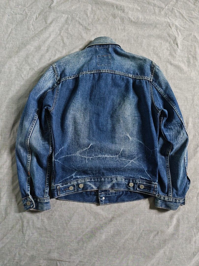 Levis distressed type II denim jacket (Category: Coats, Jackets and Outerwear) located in Baguio. Submitted by used_clothing2600 (Listing ID 1468805915, Image 2). Description: Levis distressed type II denim jacket size medium verygood condition width 19 length 26 shoulders 17.5 sleeve length 24.5 P 2,680.