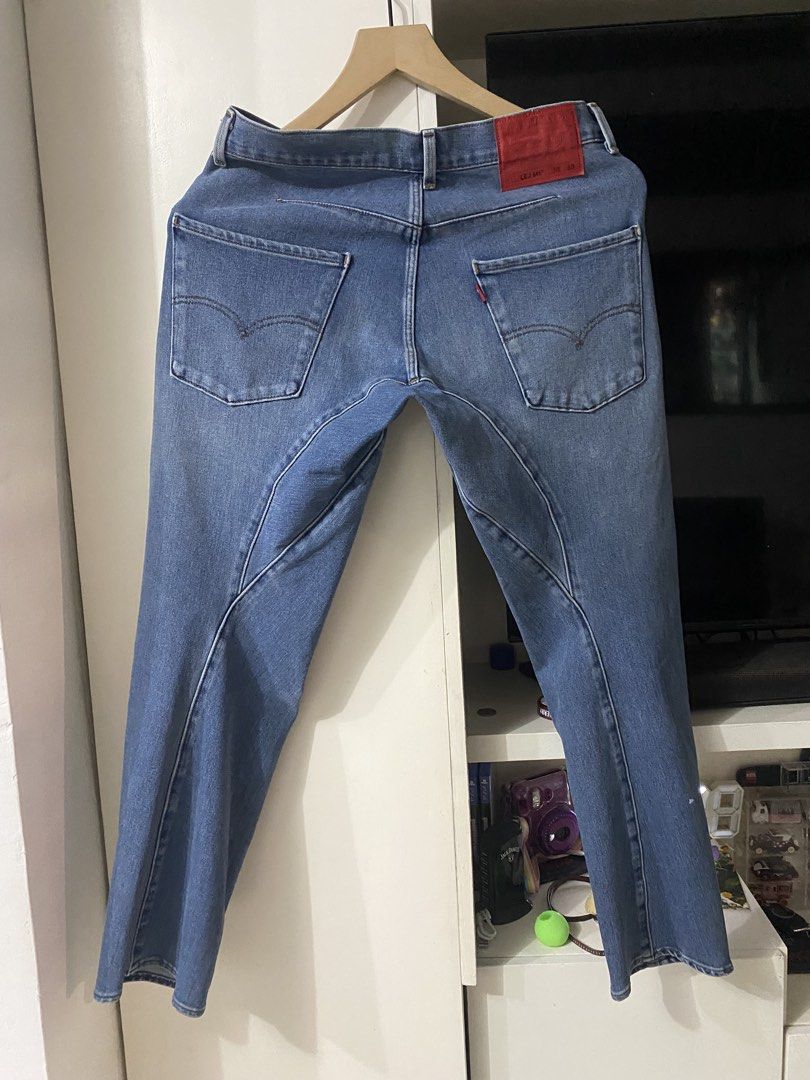 Levis engineered w30 l30 (Category: Jeans) located in Santa Maria. Submitted by jordangail (Listing ID 1468766385, Image 2). Description: Levis engineered jean 541 w30 L30 30-32x37 altered (model 5'7 to 5'😎 hem 7.5 Issue: may butas sa pundya patahi nyo na lang. di kita pag suot 🙂 sumabit ata Budgetmeal Wala na issue bukod jan Excellent pa Mine na Gcash Jnt God bless.