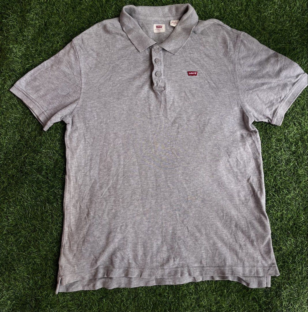 LEVI’S HOUSEMARK POLO SHORT (Category: Formal Shirts) located in Carcar. Submitted by thrift_kidd (Listing ID 1468751967, Image 1). Description: LEVI’S HOUSEMARK POLO SHIRT Large on tag Dimes: 21x28b29 Excellent Condition DM ME TO PURCHASE 📩.