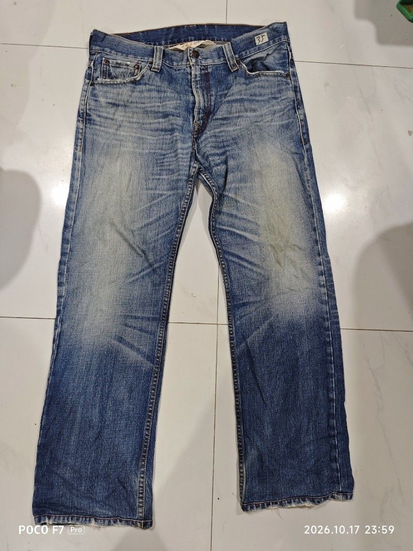 Levi's jeans pants (Category: Activewear) located in Mexico. Submitted by josephnuqui1980 (Listing ID 1468763234, Image 1). Description: Levis 523 34Wx32 No pinhole goood condition.