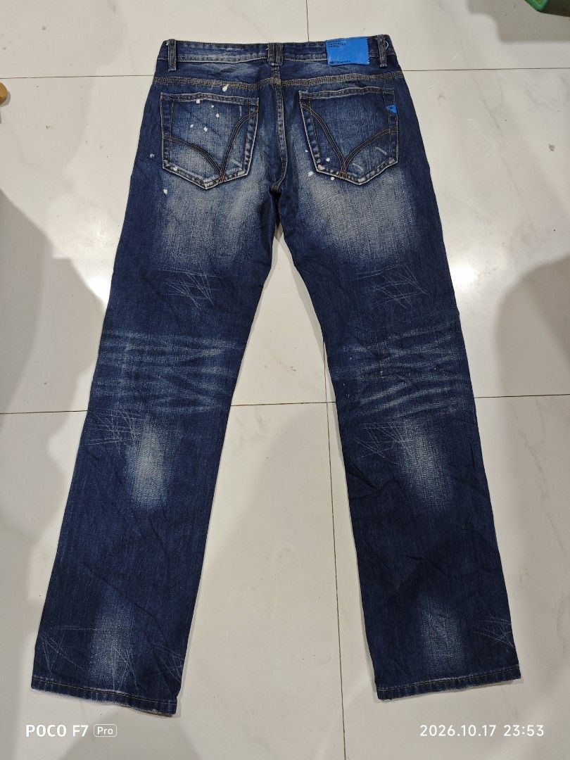 Adidas Jeans Pants Origina (Category: Activewear) located in Mexico. Submitted by josephnuqui1980 (Listing ID 1468765286, Image 2). Description: adidas Originals denim jeans, straight cut 34Wx34L No issue goo condition.