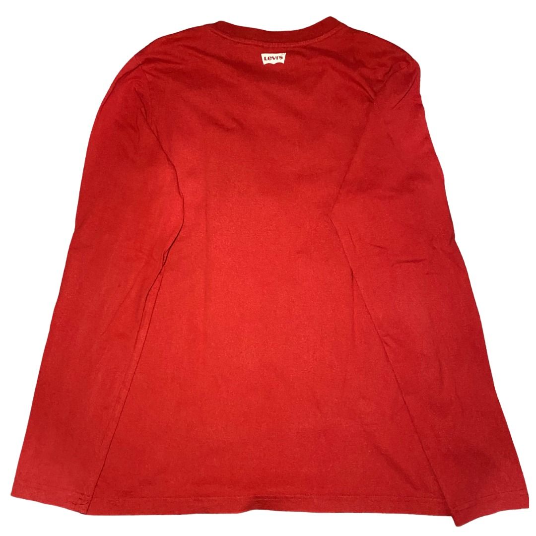 Levis Red Long Sleeve w/ all tags (Category: Tshirts & Polo Shirts ) located in Palo. Submitted by probablyponce (Listing ID 1468749184, Image 2). Description: Selling Levis Long Sleeve for ₱370 + SF‼️ w/ LOT tag (South Korean) Width: 17 inches Length: 25 inches J&T Shipping 📦 Negotiable.